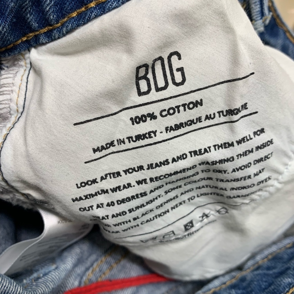 BDG Urban Outfitters Mom Jeans - Picture 6 of 7